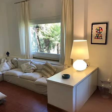 Gal Charmante Villa *